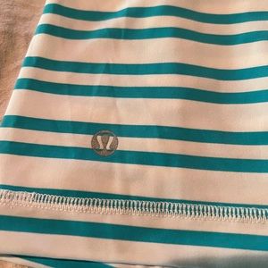 Lululemon tank with built in bra/support size 6